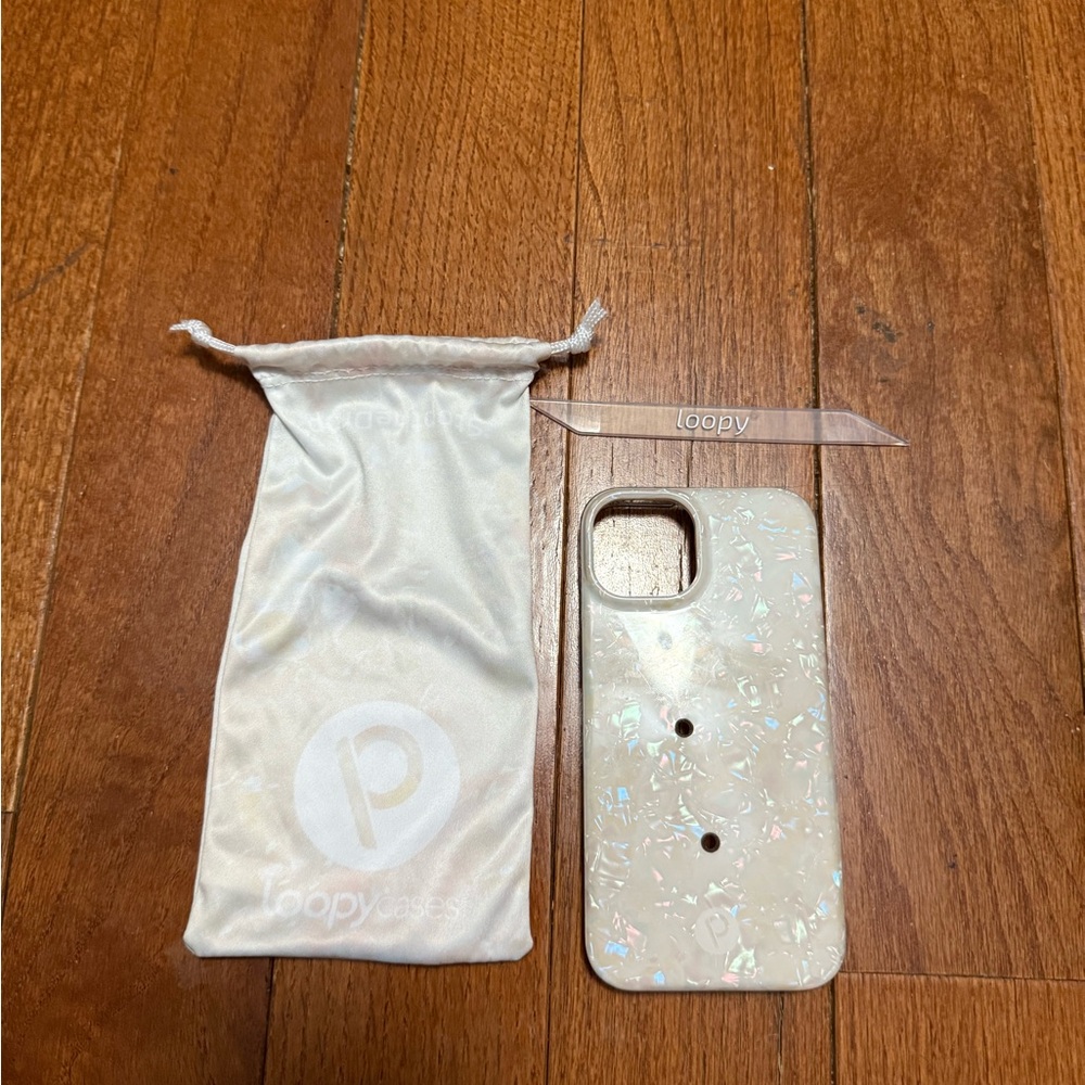 Loopy Original - iPhone 14/13 (6.1 screen) in White Opal Shell